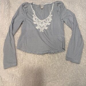 Maeve Blue & White Lace Detail Puff Shouldered Long-Sleeve Knit Top size medium